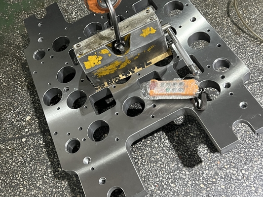 1.2738/ 1.2083/ P80/ D2/ H13과 주입 주형 베이스를 기계화하는 CNC